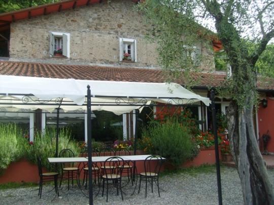 Gli Ulivi Bed & Breakfast Fosdinovo Dış mekan fotoğraf